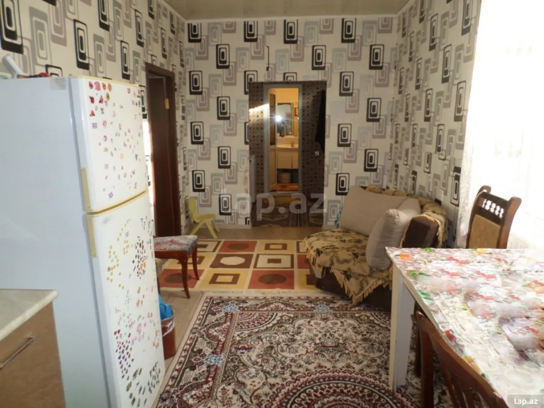 Satılır 4 otaqlı həyət evi