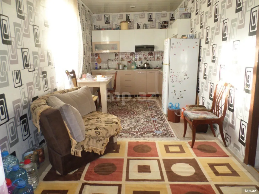 Satılır 4 otaqlı həyət evi