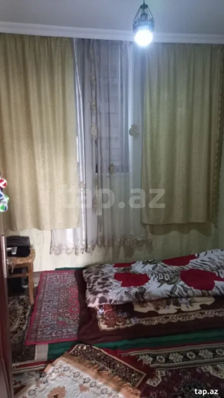 Satılır 4 otaqlı həyət evi