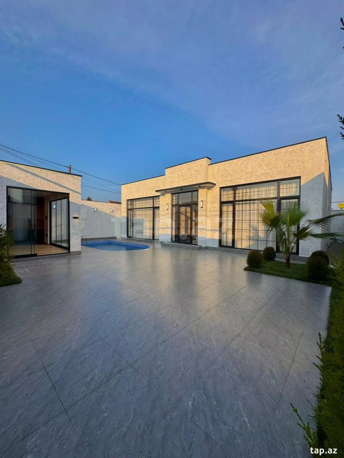 Satılır 4 otaqlı həyət evi