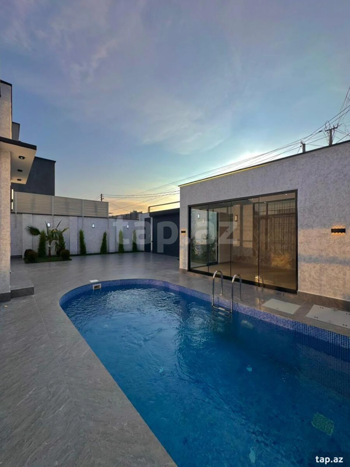 Satılır 4 otaqlı həyət evi