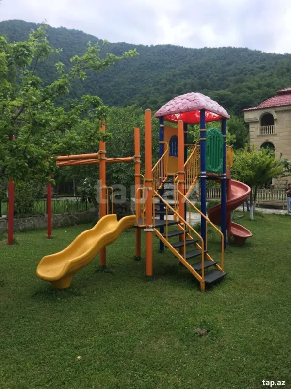 Kirayə verilir 4 otaqlı həyət evi