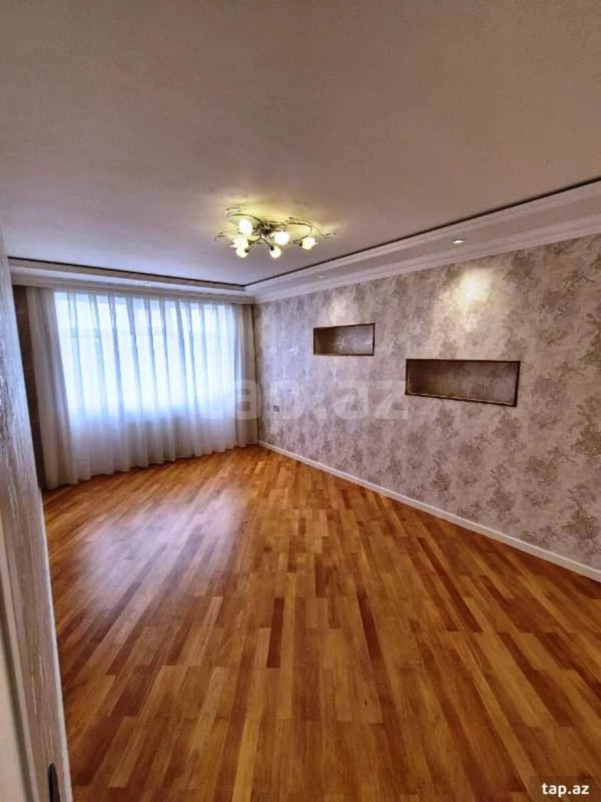 Satılır 4 otaqlı mənzil 80 m²