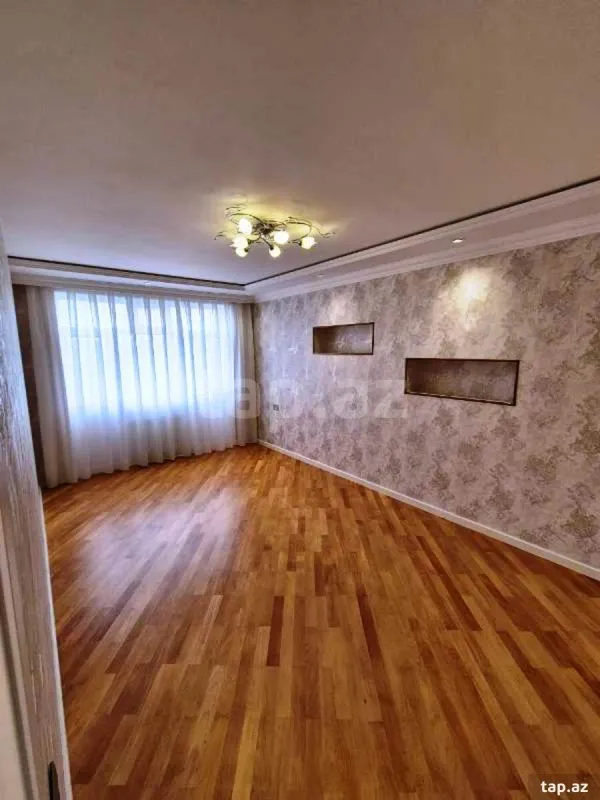 Satılır 4 otaqlı mənzil 80 m²