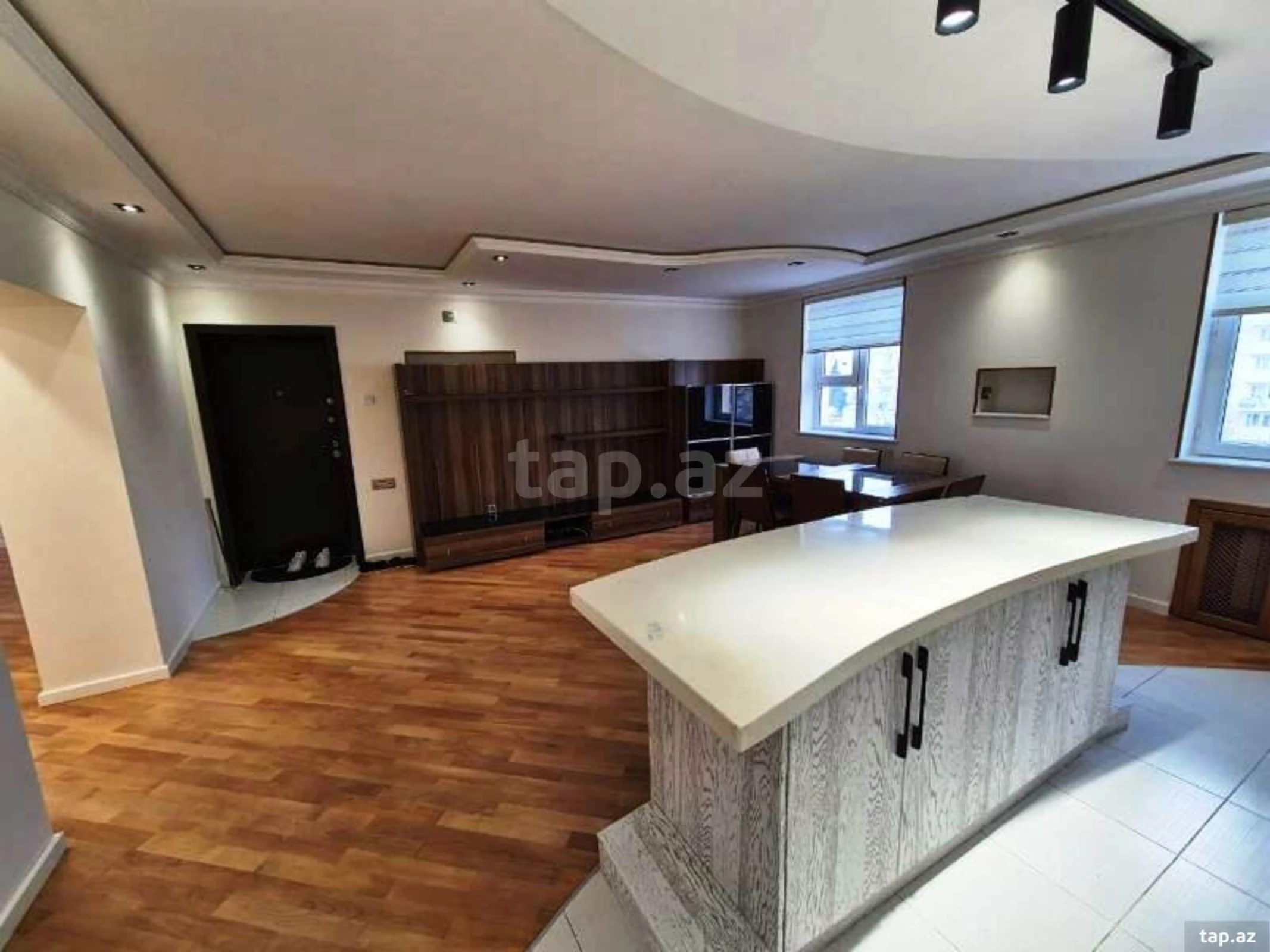 Satılır 4 otaqlı mənzil 80 m²