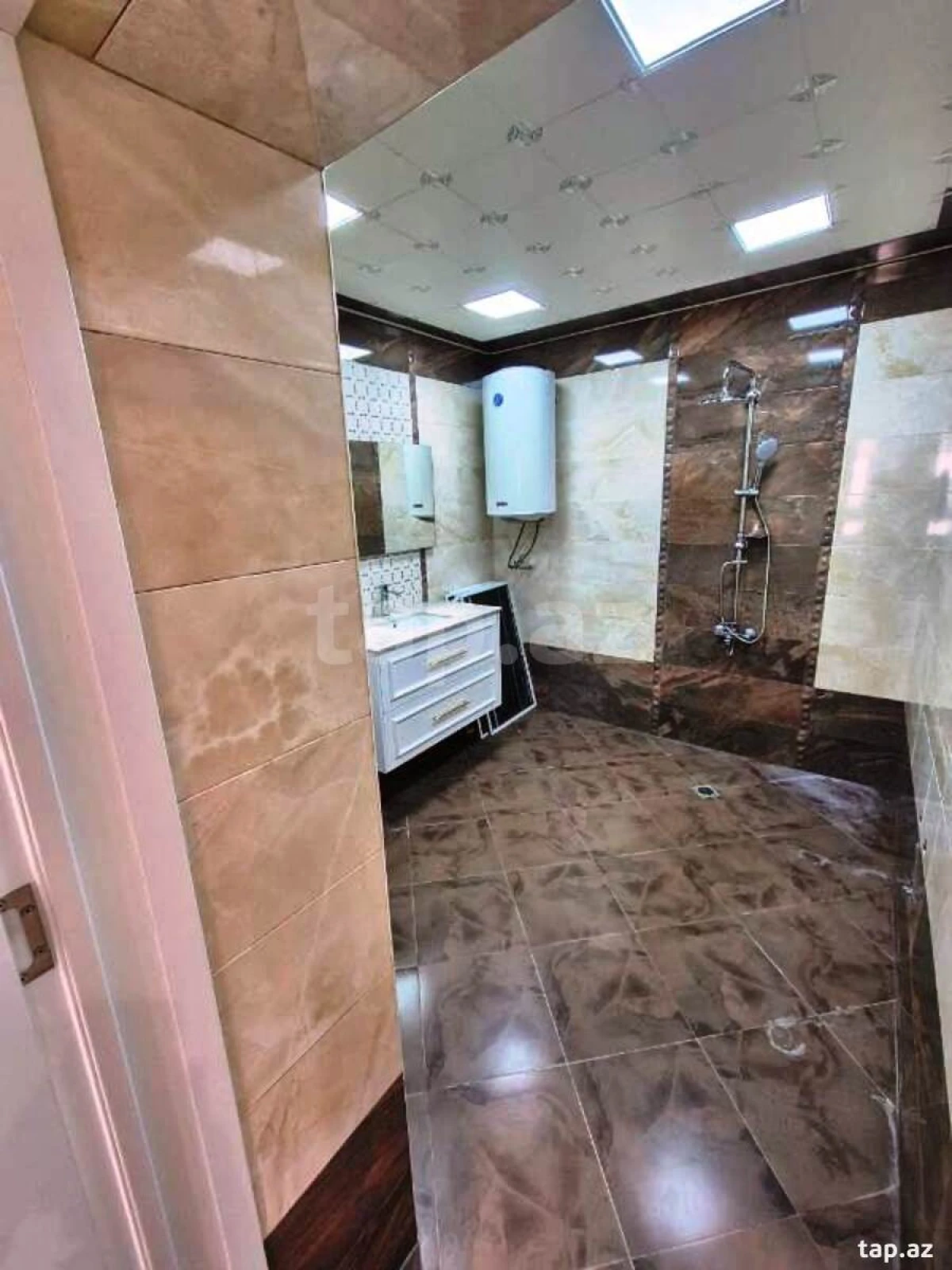 Satılır 4 otaqlı mənzil 80 m²