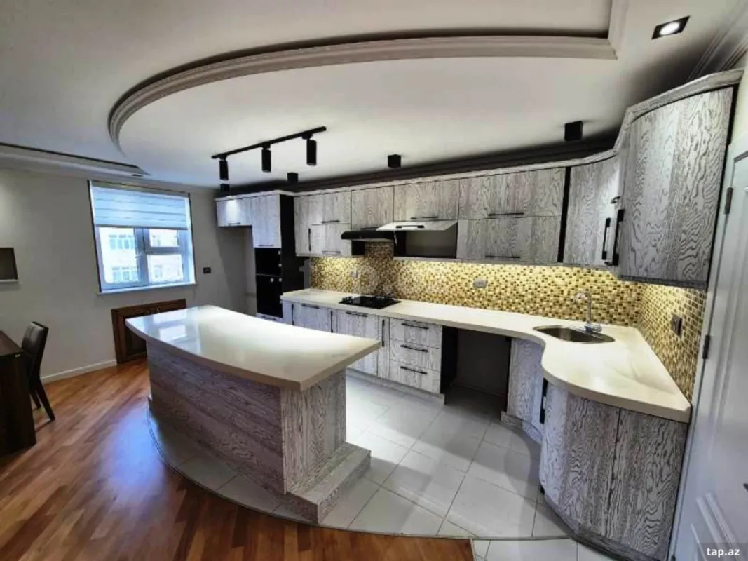 Satılır 4 otaqlı mənzil 80 m²