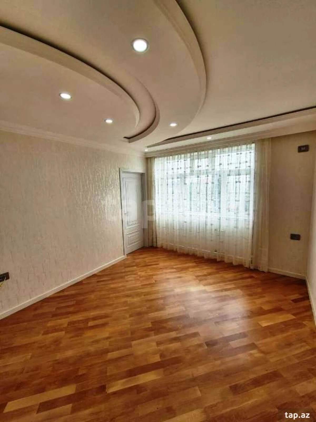 Satılır 4 otaqlı mənzil 80 m²