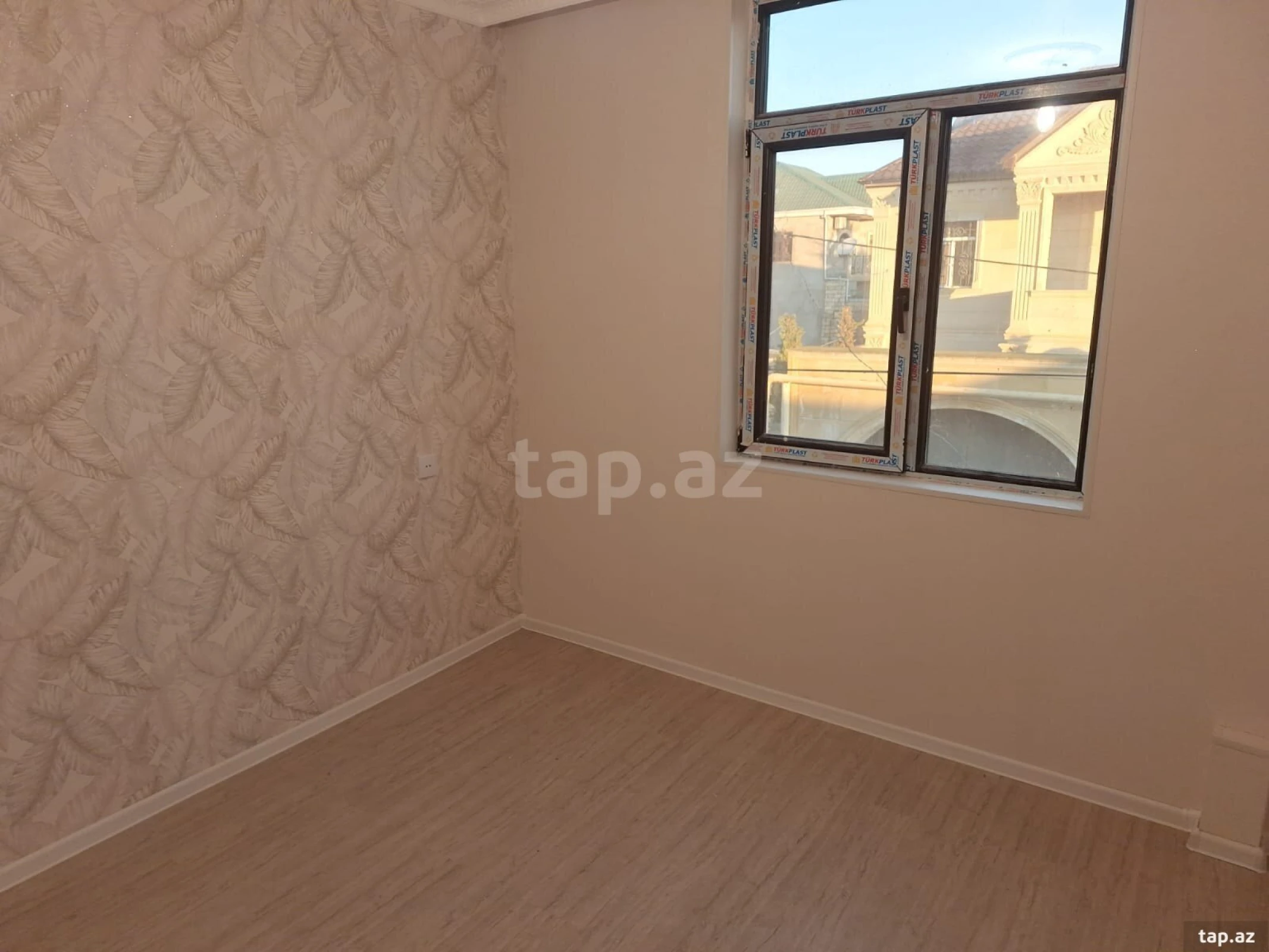 Satılır 4 otaqlı həyət evi