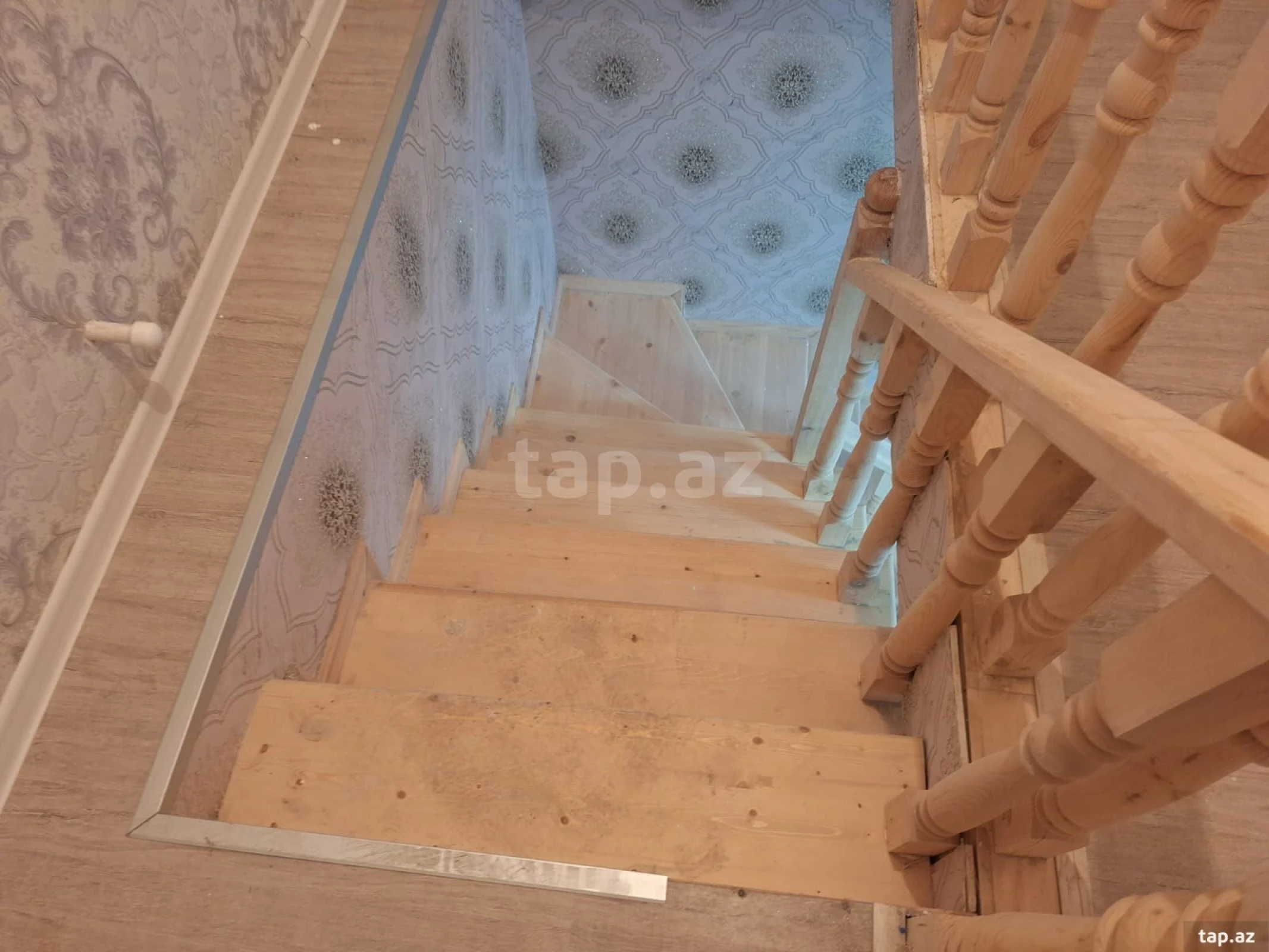 Satılır 4 otaqlı həyət evi