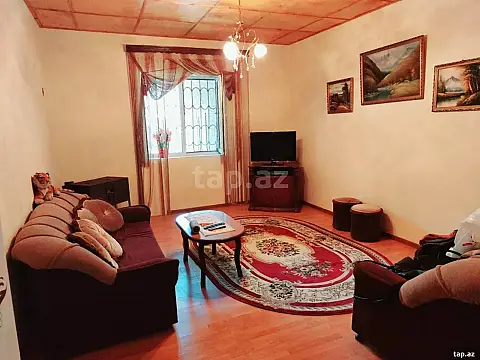 Satılır 5 otaqlı həyət evi 200 m²