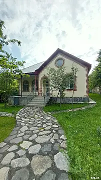 Kirayə verilir 3 otaqlı həyət evi 150 m² — Qəbələ 3 otaq 150.00 m²