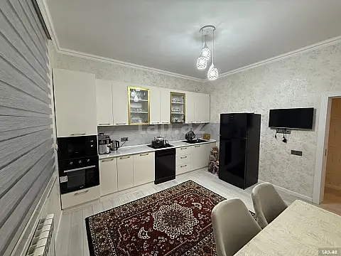 Satılır 5 otaqlı həyət evi 150 m²