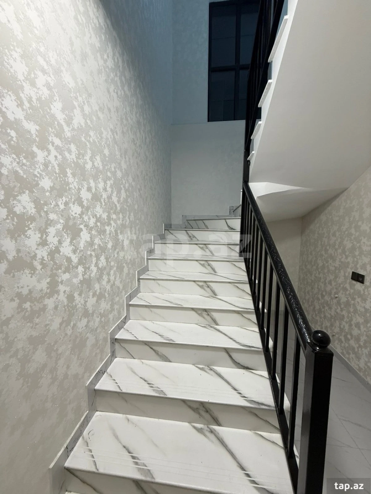 Satılır 5 otaqlı həyət evi 150 m²