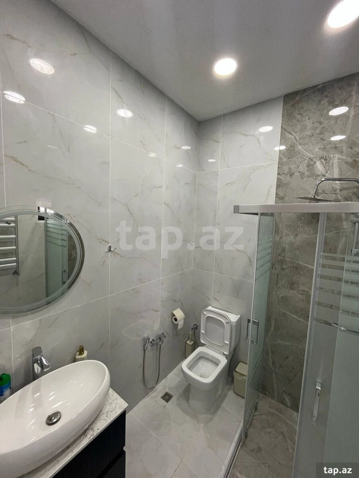 Kirayə verilir 4 otaqlı həyət evi