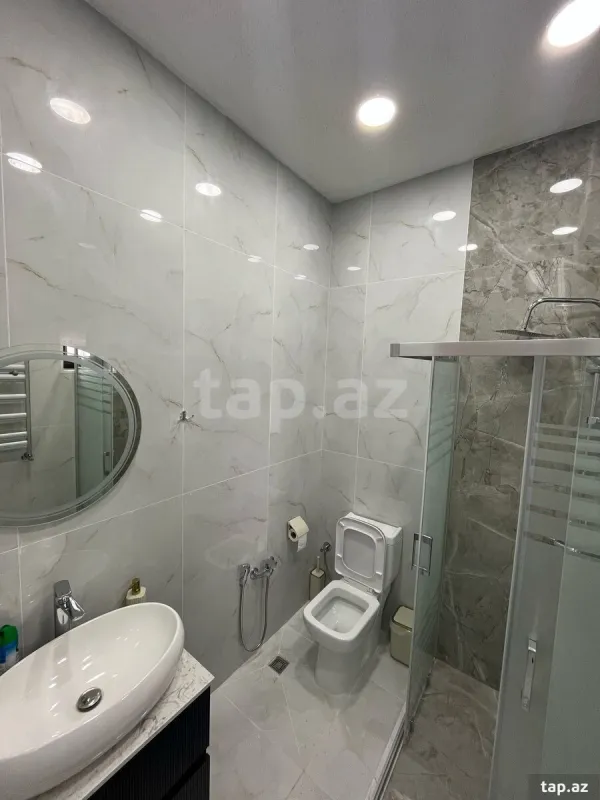 Kirayə verilir 4 otaqlı həyət evi