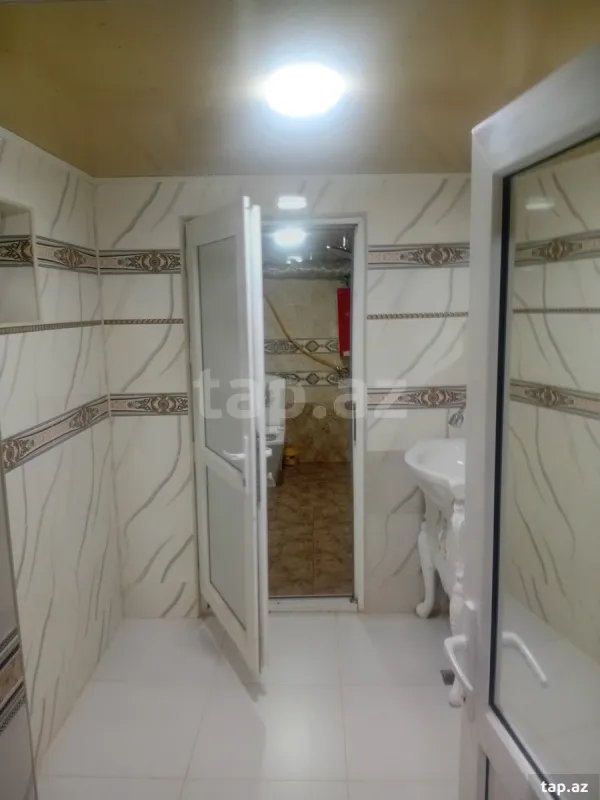 Satılır 7 otaqlı həyət evi
