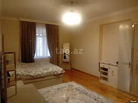 Satılır 7 otaqlı həyət evi