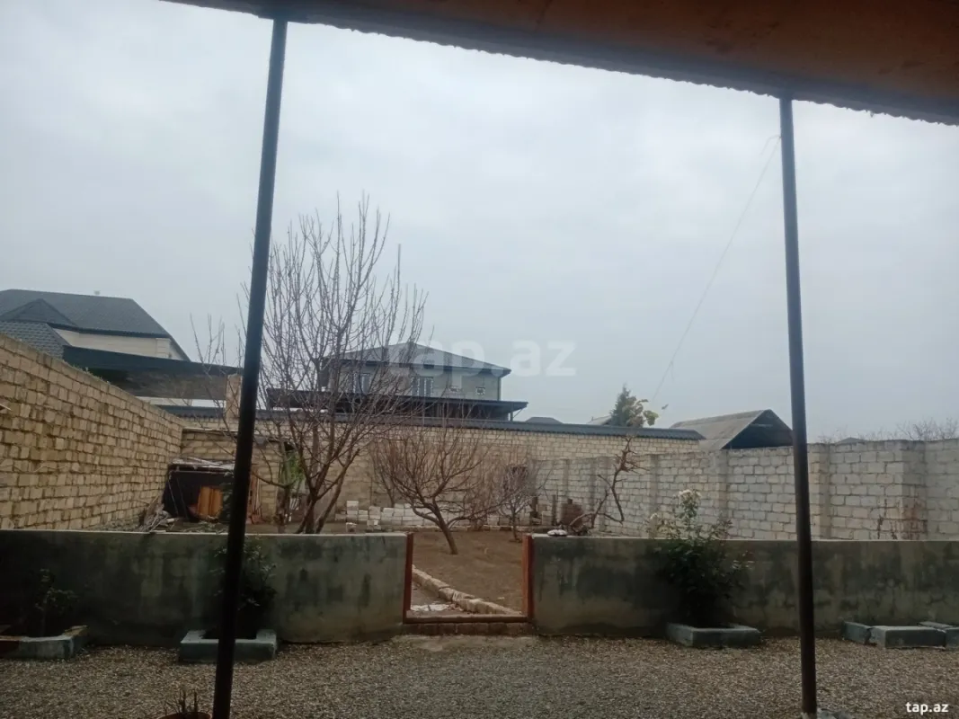 Satılır 7 otaqlı həyət evi