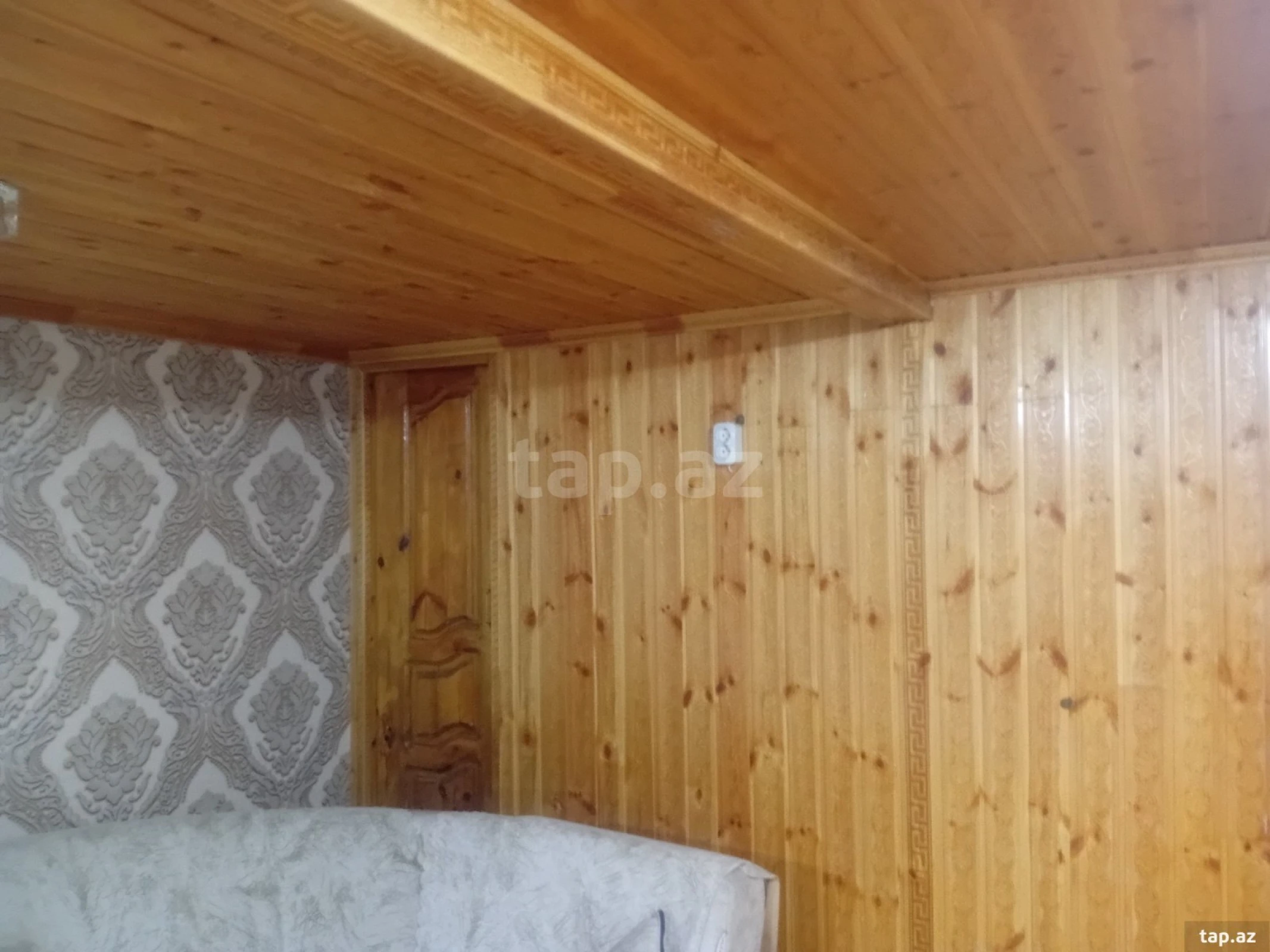 Satılır 7 otaqlı həyət evi