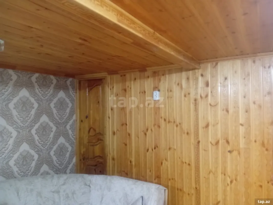 Satılır 7 otaqlı həyət evi