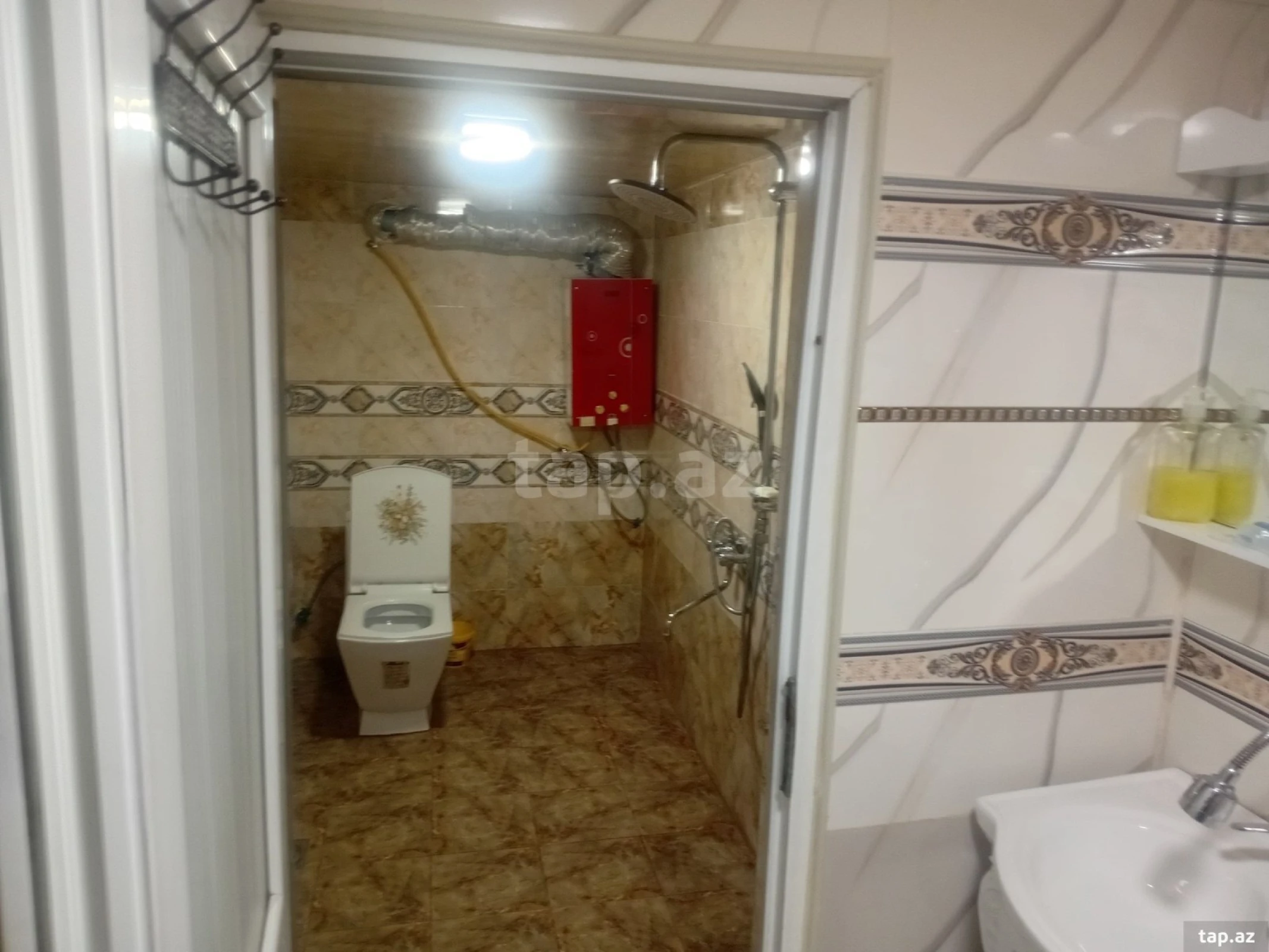 Satılır 7 otaqlı həyət evi