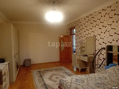 Satılır 7 otaqlı həyət evi