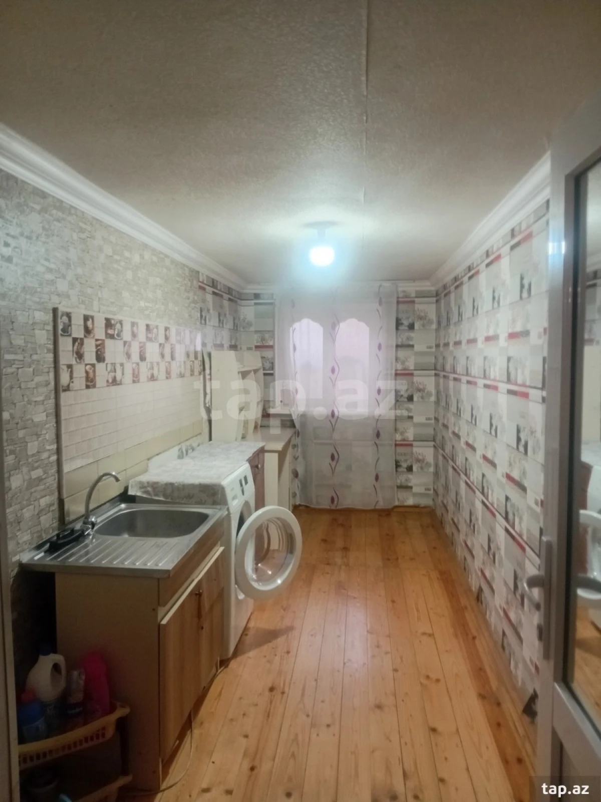 Satılır 7 otaqlı həyət evi