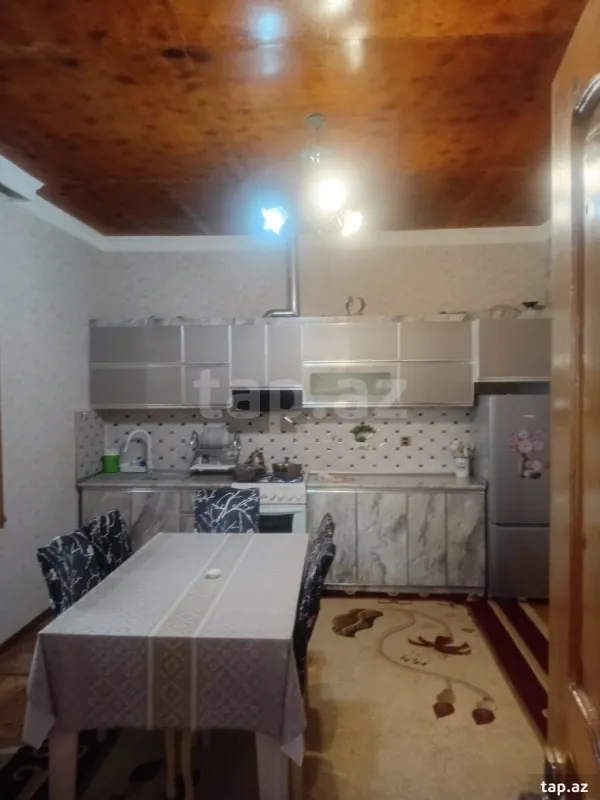 Satılır 7 otaqlı həyət evi