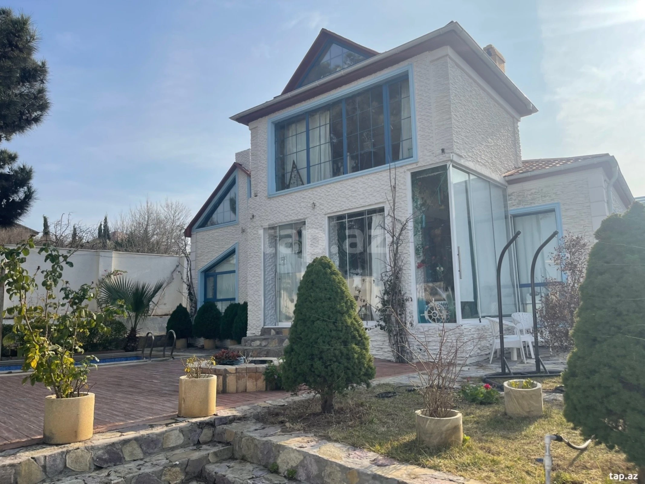 Satılır 5 otaqlı həyət evi