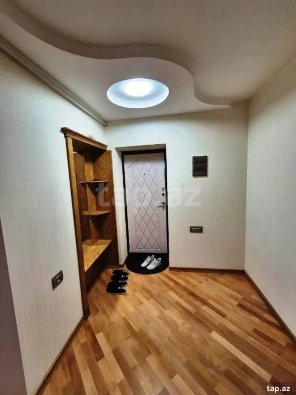 Satılır 4 otaqlı mənzil 80 m²