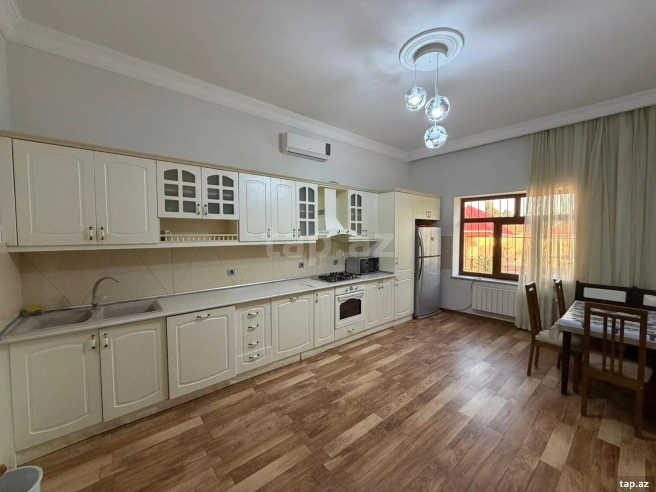 Kirayə verilir 6 otaqlı həyət evi