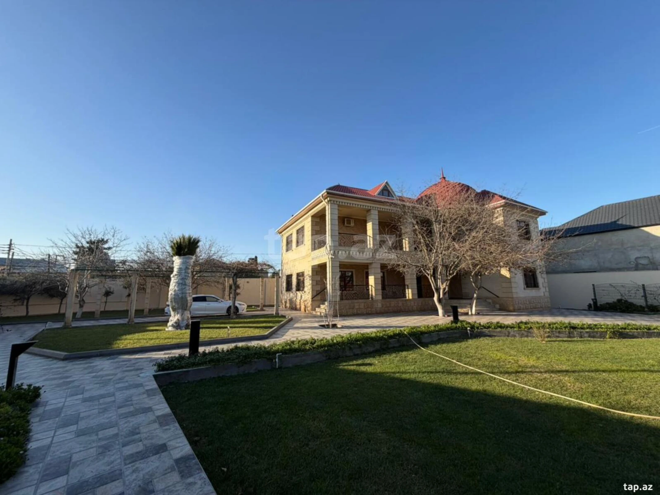 Kirayə verilir 6 otaqlı həyət evi