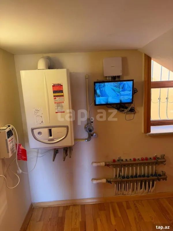 Kirayə verilir 6 otaqlı həyət evi