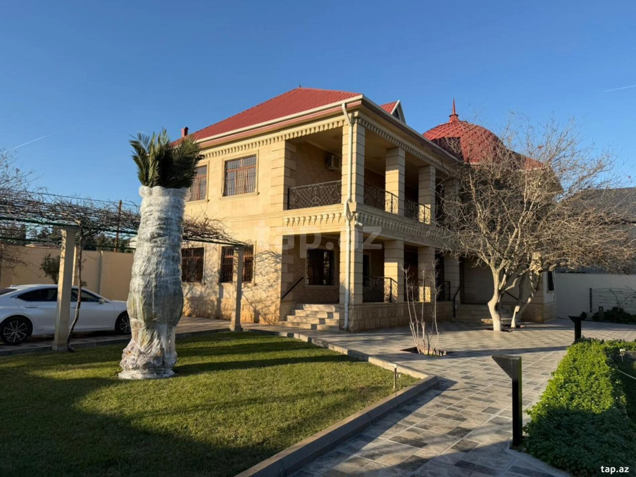 Kirayə verilir 6 otaqlı həyət evi