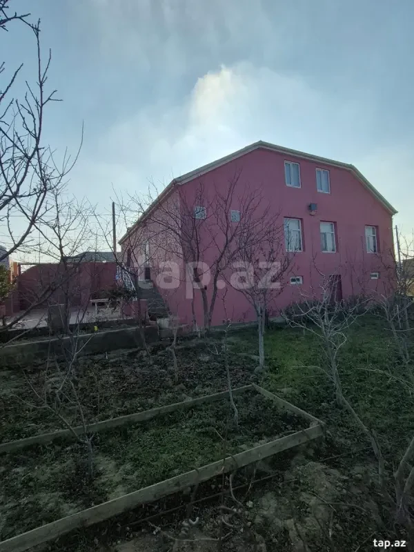 Satılır 4 otaqlı həyət evi 154 m²