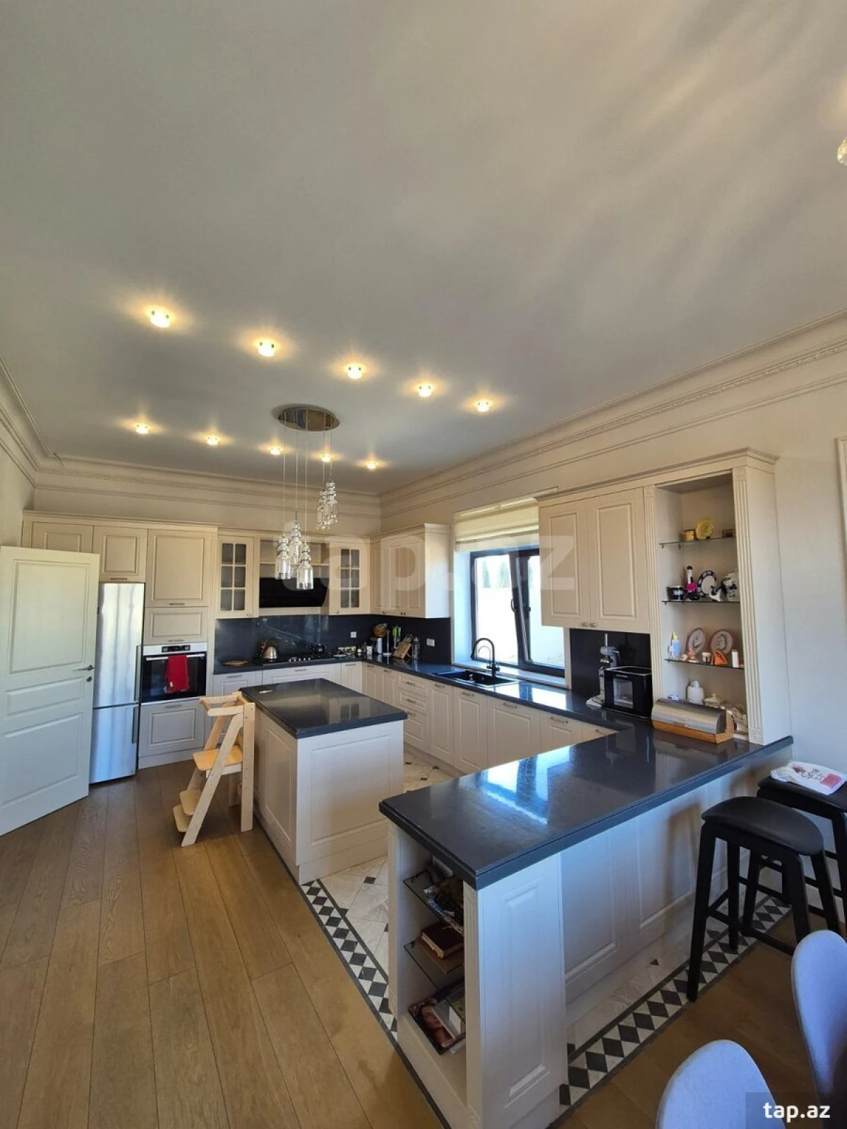 Satılır 5 otaqlı həyət evi