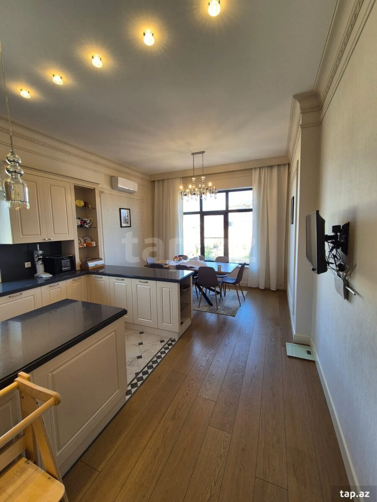 Satılır 5 otaqlı həyət evi