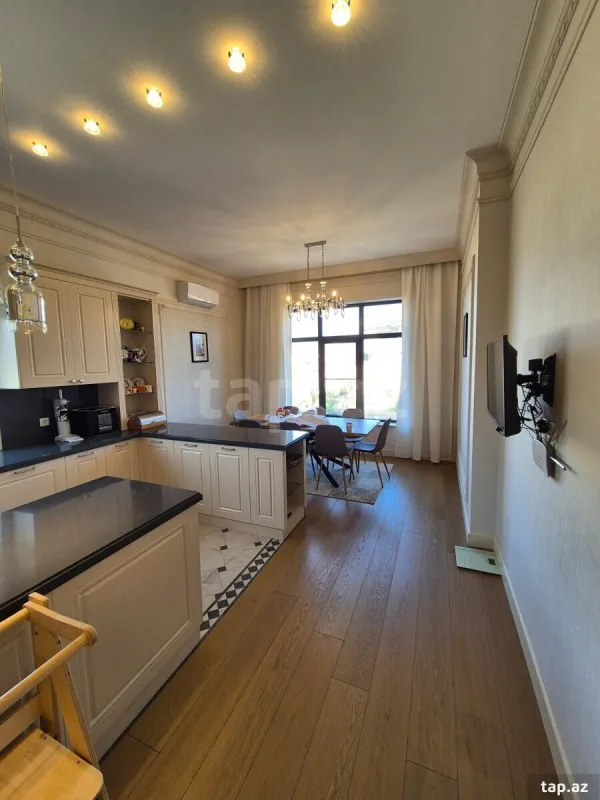 Satılır 5 otaqlı həyət evi