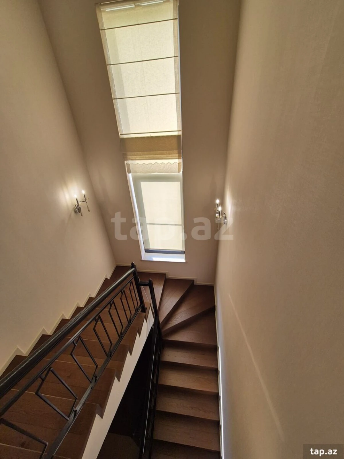 Satılır 5 otaqlı həyət evi