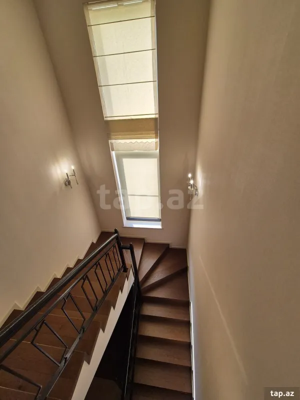 Satılır 5 otaqlı həyət evi