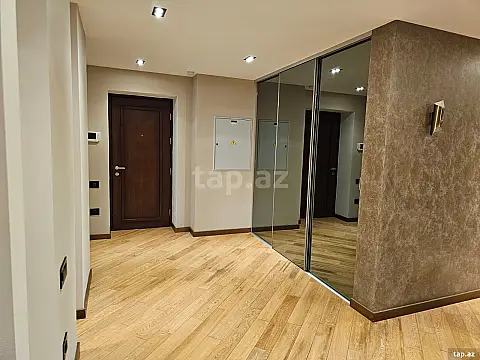 Satılır 3 otaqlı yeni tikili 113 m²