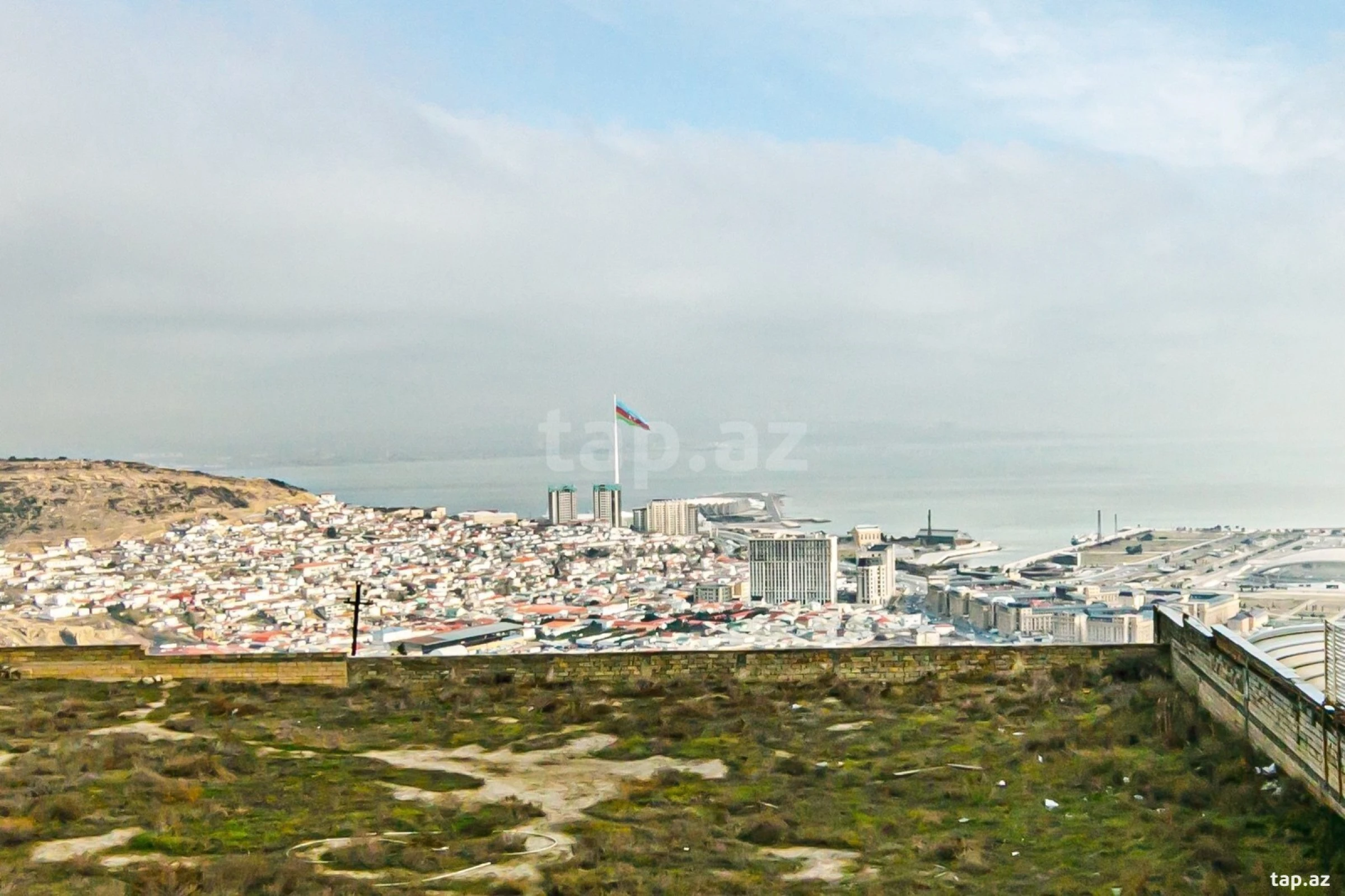 Kirayə verilir 9 otaqlı həyət evi