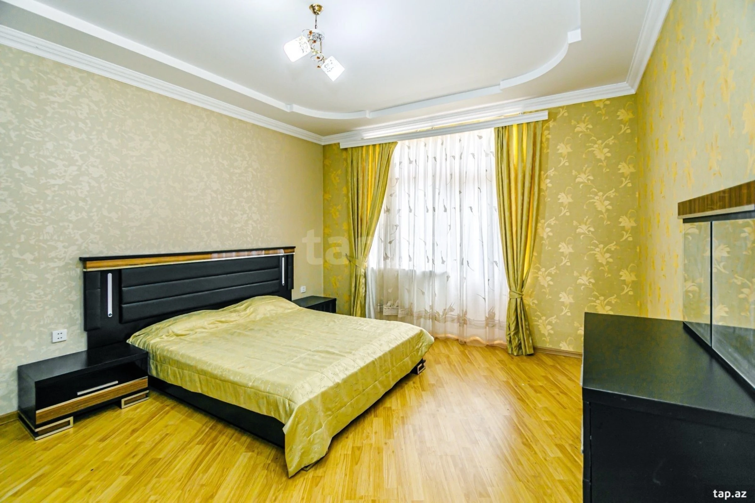 Kirayə verilir 9 otaqlı həyət evi