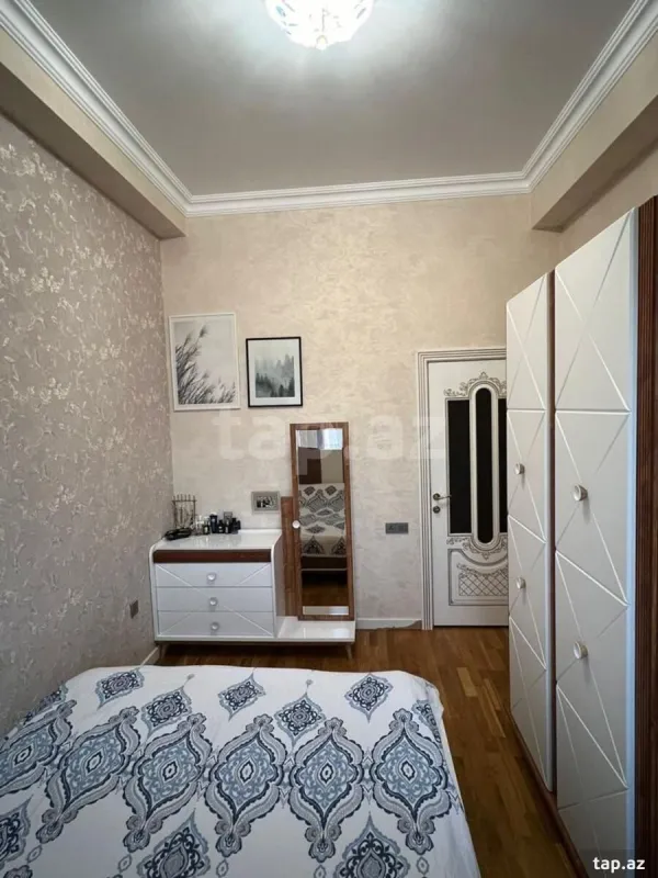 Satılır 3 otaqlı yeni tikili 60 m²