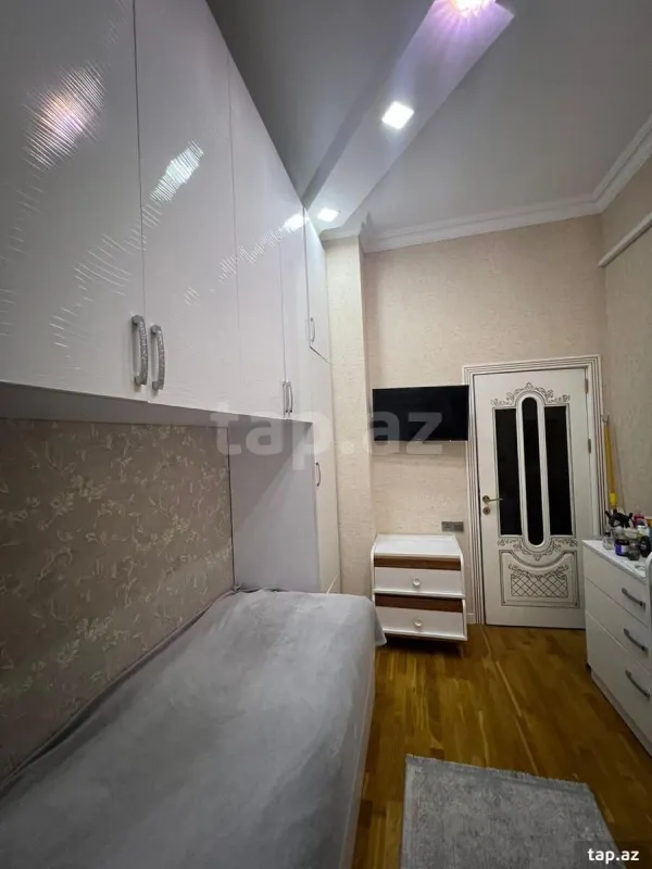 Satılır 3 otaqlı yeni tikili 60 m²