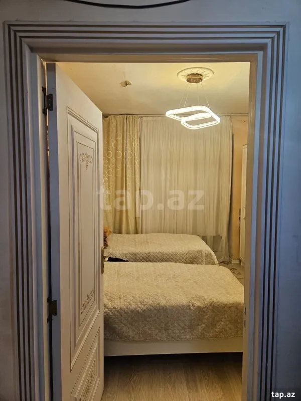 Satılır 2 otaqlı mənzil 70 m²