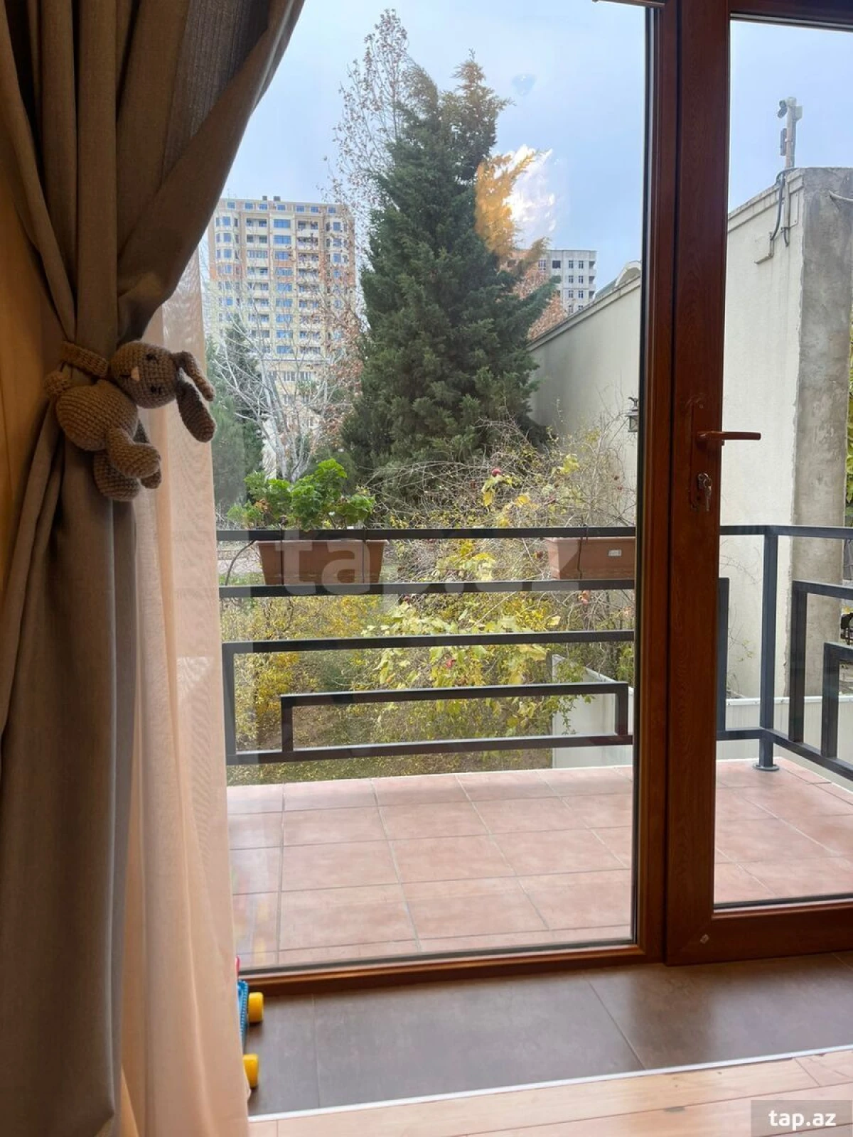 Satılır 3 otaqlı yeni tikili 150 m²