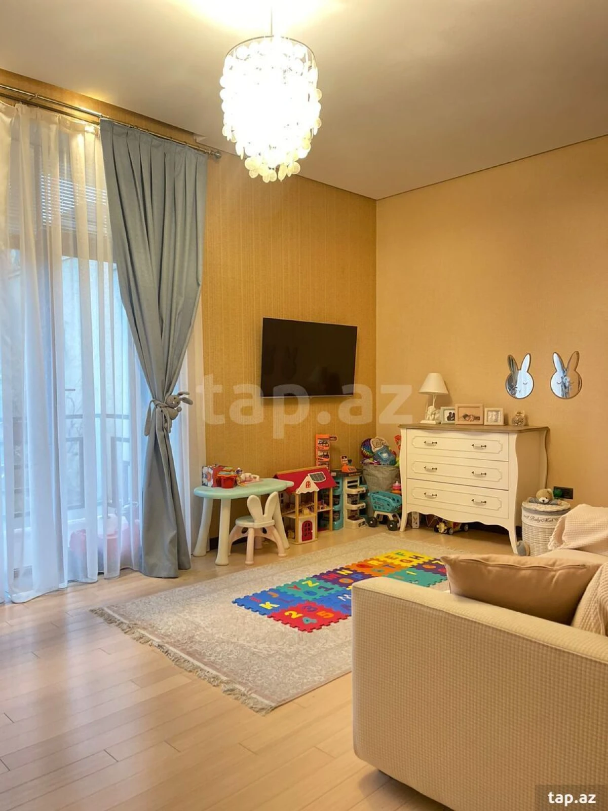 Satılır 3 otaqlı yeni tikili 150 m²