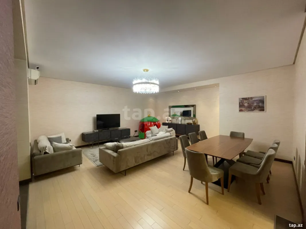 Satılır 3 otaqlı yeni tikili 150 m²